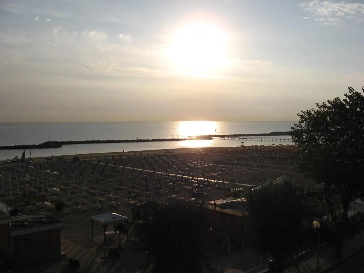 Hotel Rosati Rimini 3*,